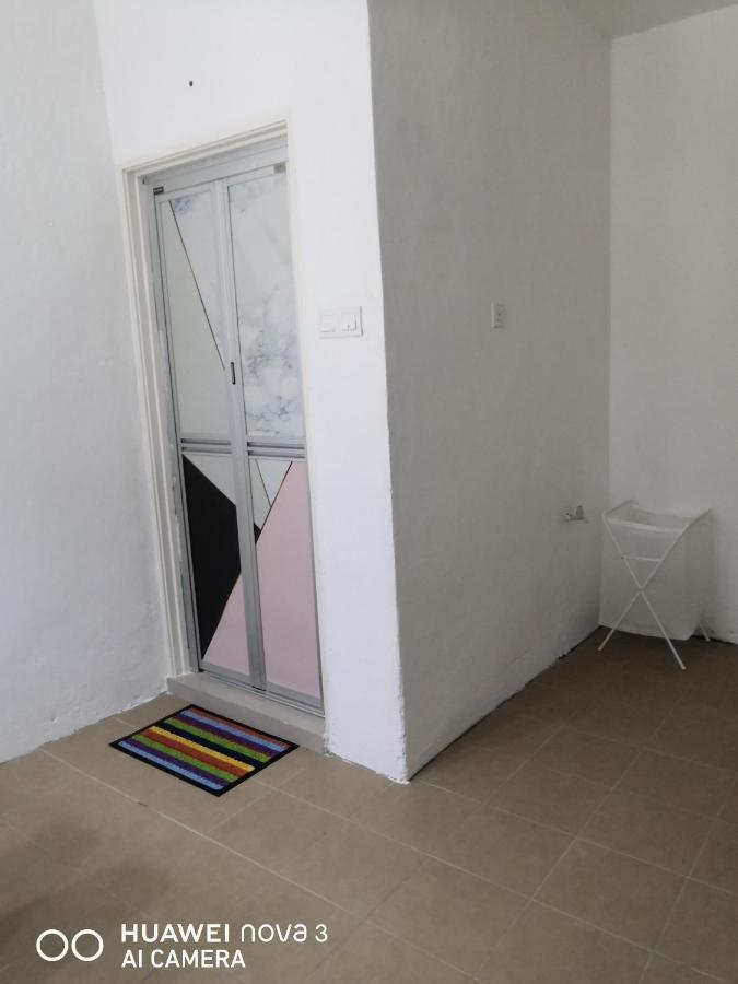 Abah 2 Room Homestay Pasir Gudang Zewnętrze zdjęcie